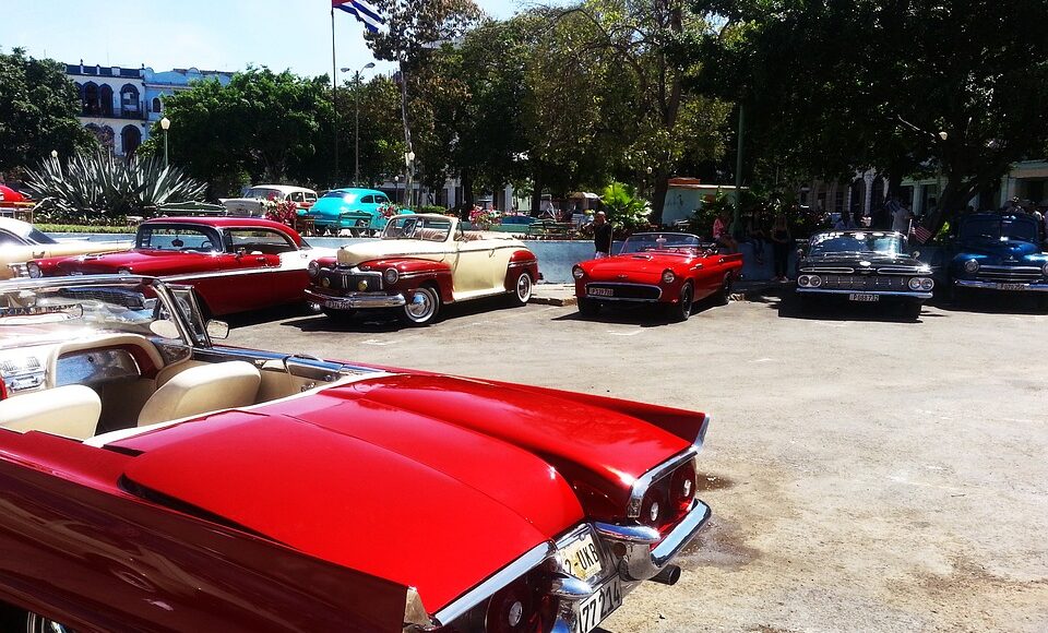 carros-5456110_960_720.jpg carro, dinheiro, emprestimo